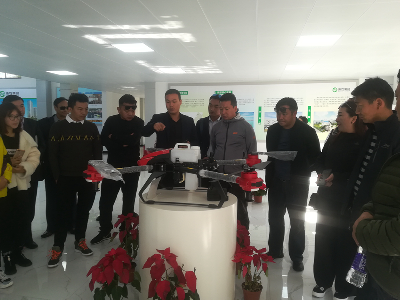 那曲、富陽兩地農業(yè)代表團參觀考察瓶窯基地