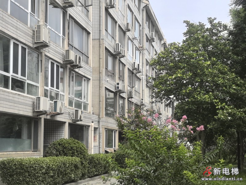 <strong>喜訊!升華電梯中標(biāo)鴻運(yùn)花園電梯國補(bǔ)項(xiàng)目,為首都老舊小區(qū)開啟品質(zhì)新篇!</strong>